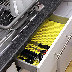 StayPut PERformance Shelf Lining in Mimosa Yellow