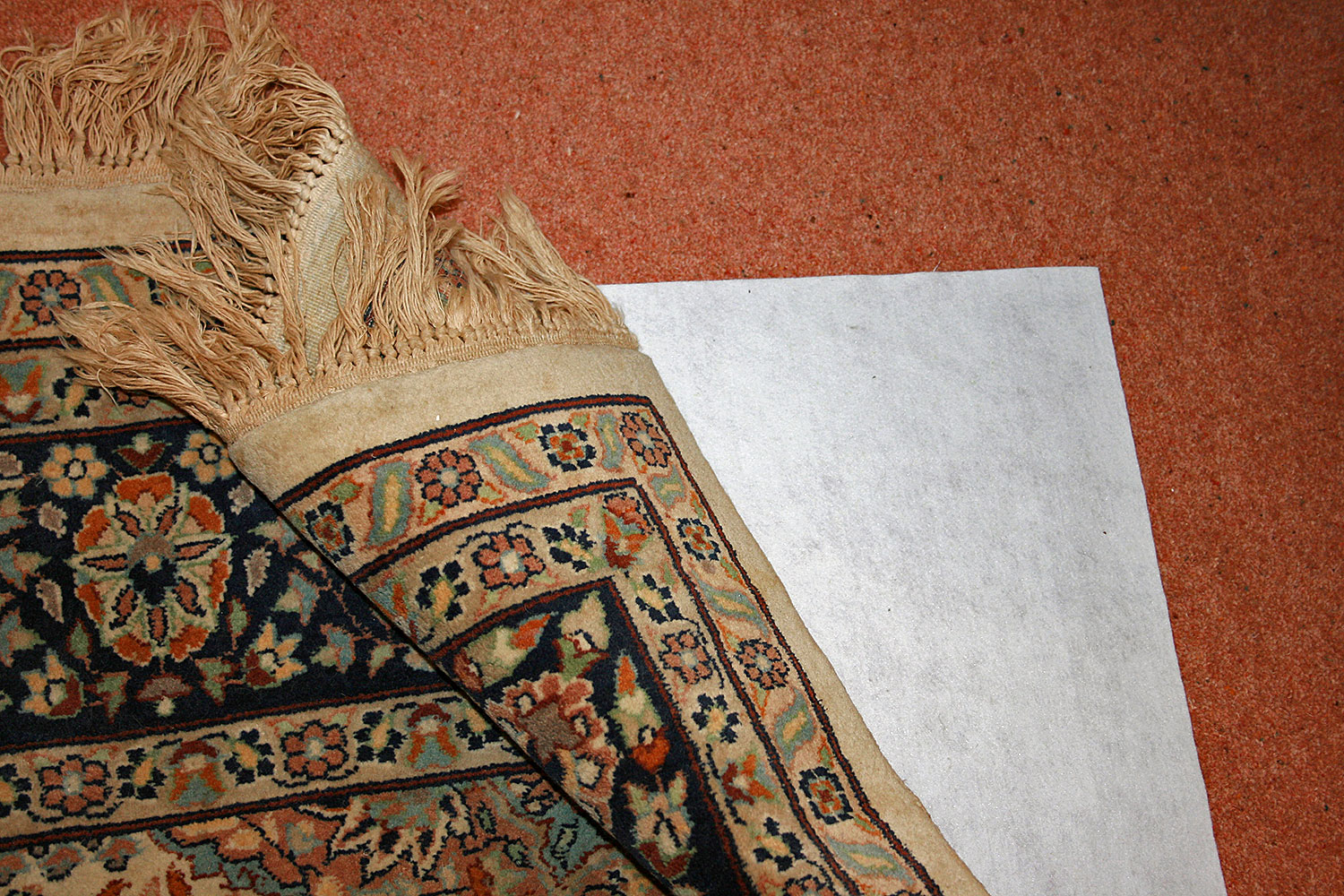 NonSlip Rug to Carpet Fleece Underlay Isagi